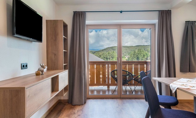 Castelrotto Apartamento | Apartamento 'Morodeserhof Apt Bühlen 1' con vistas a la montaña, terraza compartida y Wi-Fi