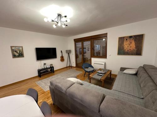 Mostar Old Town Apartamento | Apartment Nadia 3min from Old Bridge with FREE Garage