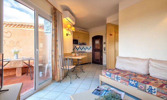 Canneddi Apartamento | Apartamento 'Nature Relax 207' con vistas al mar, jardín compartido y aire acondicionado