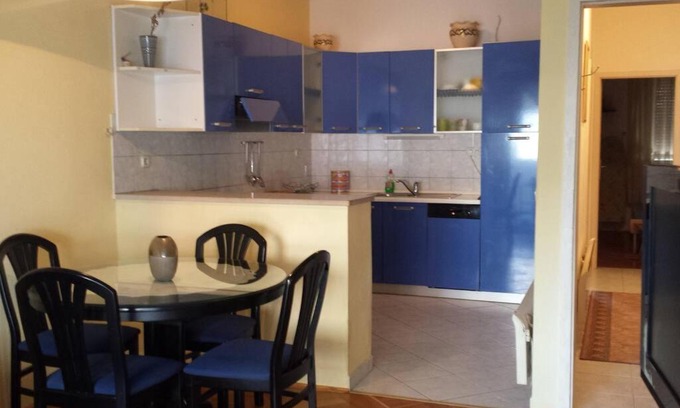 Kastel Stafilic Apartamento | Apartment near beach + free parking