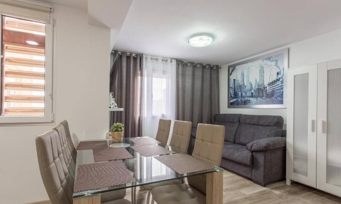 Na Rovella Apartamento | 2 bedroom Apartment near City of Arts 2
