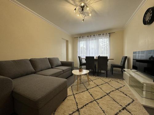 Pontlieue - Rocade Apartamento | Apartment near Le Mans Circuit
