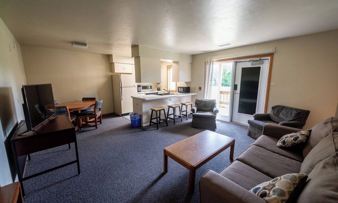 Plymouth Apartamento | Apartment near many locations.