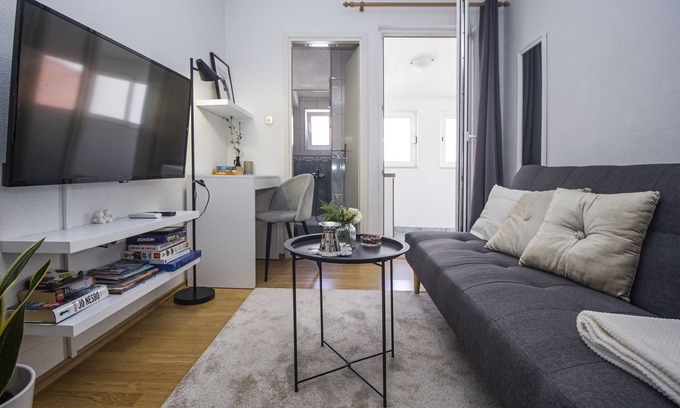 Vrpolje Apartamento | Apartamento cerca de la playa, 2 dormitorios, 2 baños, Makarska