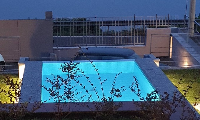 Carcioni Apartamento | Apartamento 'New Infinity Pool - I Carcioni' con vistas al lago, piscina privada y Wi-Fi