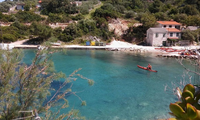 Cove Donja Krusica (Donje selo) Apartamento | Apartamento Nikola - Bahía Donja Krusica (Donje selo), Isla Solta, Croacia