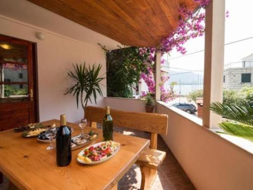 Hodilje Apartamento | Apartment Nina & Kate - Comfort One Bedroom Apartment with Terrace and Sea View