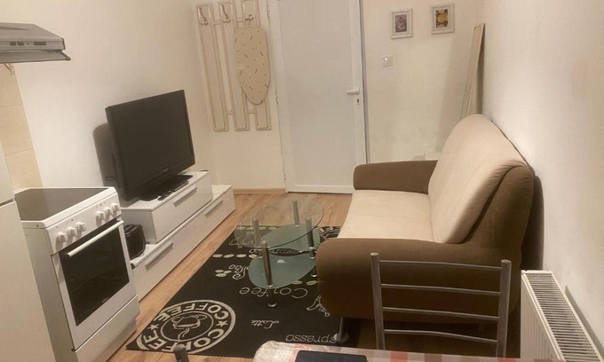 Neu Helfta Apartamento | Apartment NV