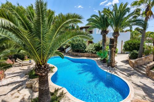 Son Moja Apartamento | Apartment Oasis Cala Santanyi with shared pool