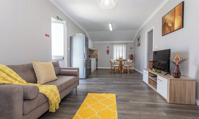 Ponta Delgada Apartamento | Apartamento 'Oásis Fonte Grande 1' con vistas al mar, terraza privada y Wi-Fi