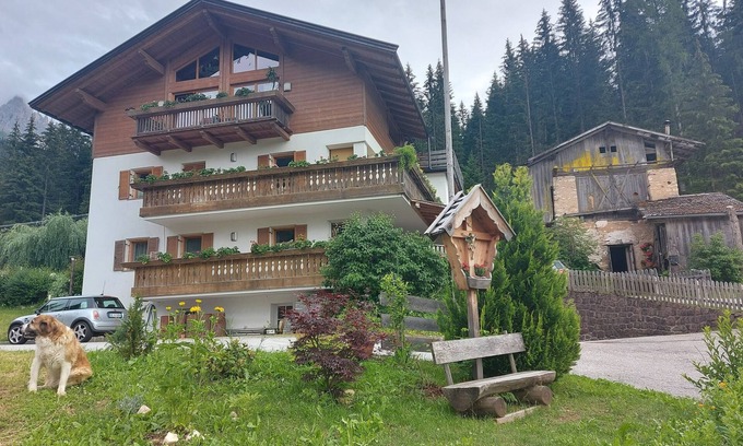 Obereggen Apartamento | Apartment 'Obereggen - Kreuzwegerhof' with Mountain View, Shared Garden and Wi-Fi