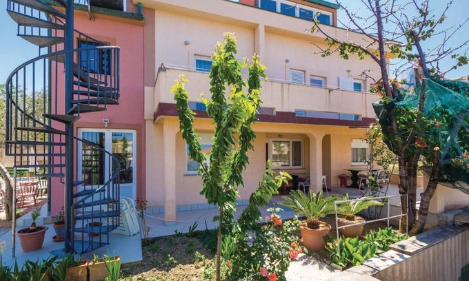 Rab Apartamento | Apartment Olive House Rab