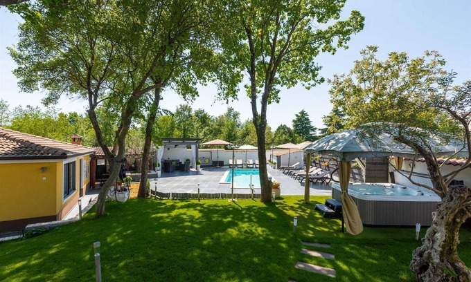 Kukci Apartamento | Apartment Oliveto with pool in Porec