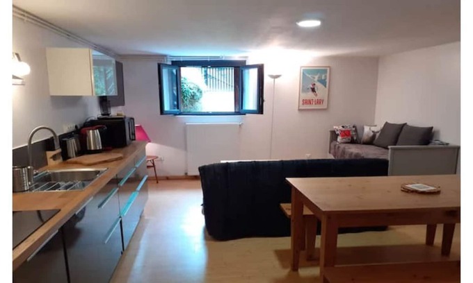 Saint-Lary-Soulan Chalet De Esquí | Apartment on the ground floor of a st lary soulan chalet for 2 to 8 people