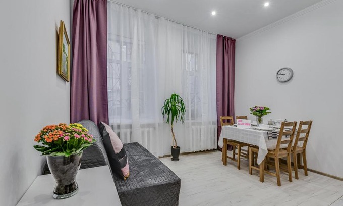 Aptekarskiy Ostrov Apartamento | Apartment on Petrogradskaya