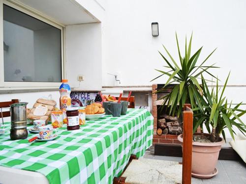 San Foca Apartamento | Apartment On The Beach With Air Conditioning And Terrace, Pets Allowed