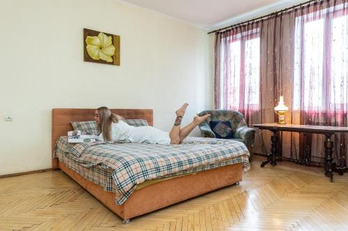Podil Apartamento | Apartment on Voloska 36/38