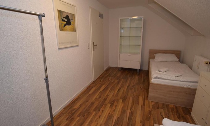 Nellingen Apartamento | Apartment Ostfildern-Nellingen II