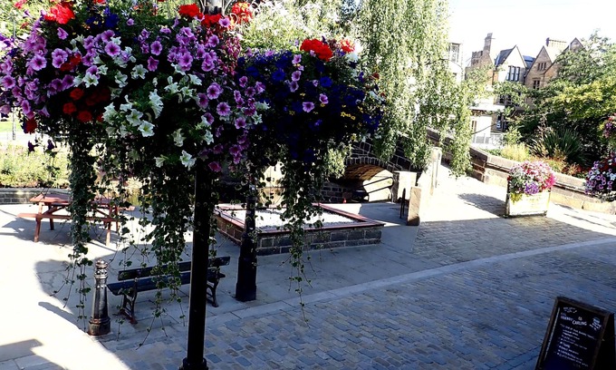 Wadsworth Apartamento | Apartment overlooking the river in the heart of Hebden Bridge - Pet friendly!