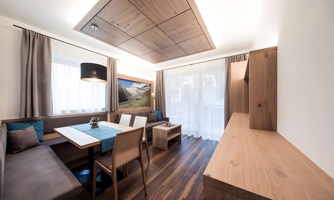 Plan Apartamento | Apartamento 'Panorama - Die Panoramasuite Lll' con vistas a la montaña, terraza compartida y Wi-Fi