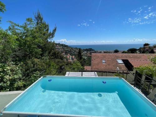 Moglio Apartamento | Apartment Paradise View by Interhome