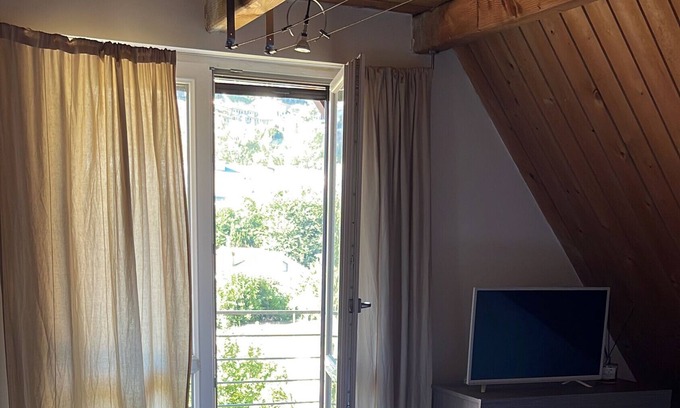 Fisciano Apartamento | Apartment 'Parco San Lorenzo 4' with Balcony