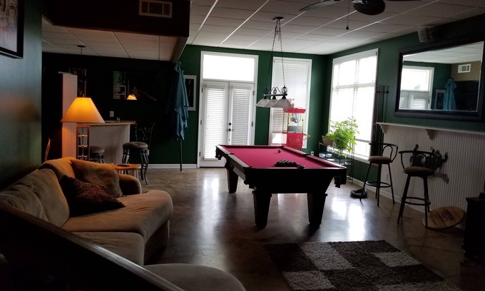 Olive Branch Apartamento | Apartment Parlor Room - Bethel Gardens