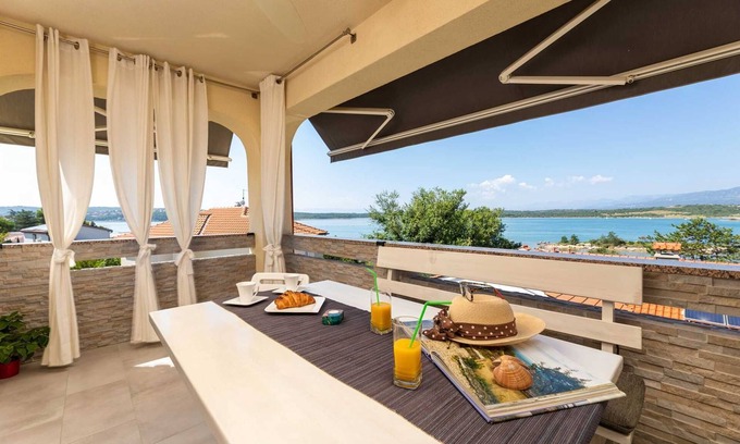 Klimno Apartamento | Apartment Perla with Seaview