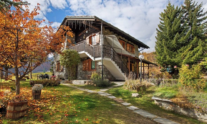 Gimillan Apartamento | Apartamento 'Piccolo Paradiso' con vistas a la montaña, jardín privado y Wi-Fi
