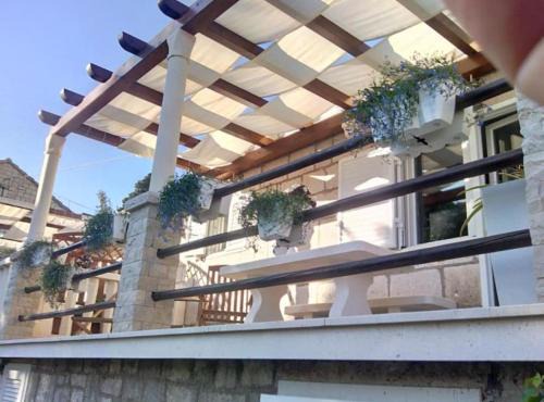 Cove Tri Zala (Zrnovo) Apartamento | Apartment Plaza