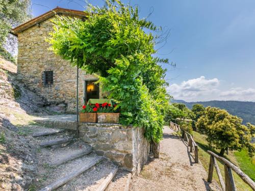 Pescia Apartamento | Apartment Podere Cima a Zano - Apt-Alfiero by Interhome