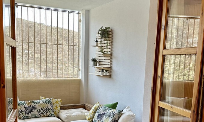 Picena Apartamento | Apartamento "Puerta de la Ragua" con vistas a la montaña, balcón y Wi-Fi