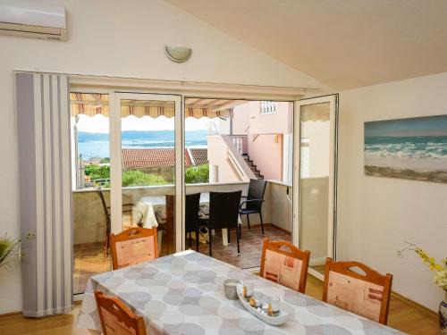 Sveti Filip i Jakov Apartamento | Apartment Pusa by Interhome