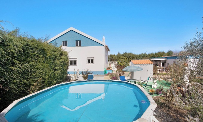 Famalicao Apartamento | Apartamento 'Quinta Das Andorinhas - Nazaré' con vistas a la montaña, piscina privada y Wi-Fi