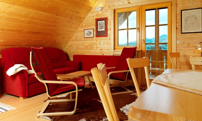 Lasko Apartamento | Apartamento Red en la granja Pirc