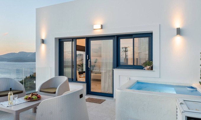 Mirties Apartamento | Apartamento 'Regina 2' con vistas al mar, Wi-Fi y aire acondicionado