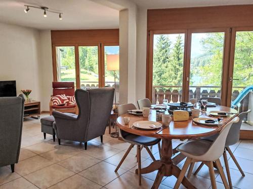 Champex-Lac Apartamento | Apartment Renaissance 8-12 by Interhome