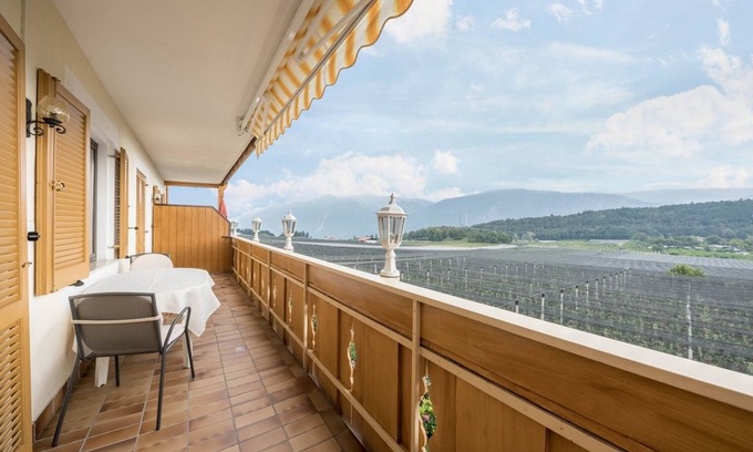 Tesimo Apartamento | Apartamento "Residenz Kronstein - 6" con balcón, jardín compartido y vistas a la montaña