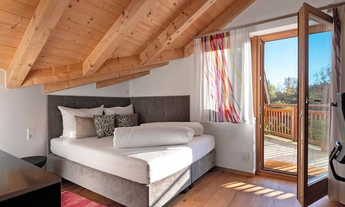 Kastelruth Apartamento | Apartamento 'Residence Skutial Santner Deluxe' con vistas a la montaña, balcón y Wi-Fi