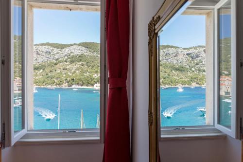 Komiza Apartamento | Apartment Riva 5