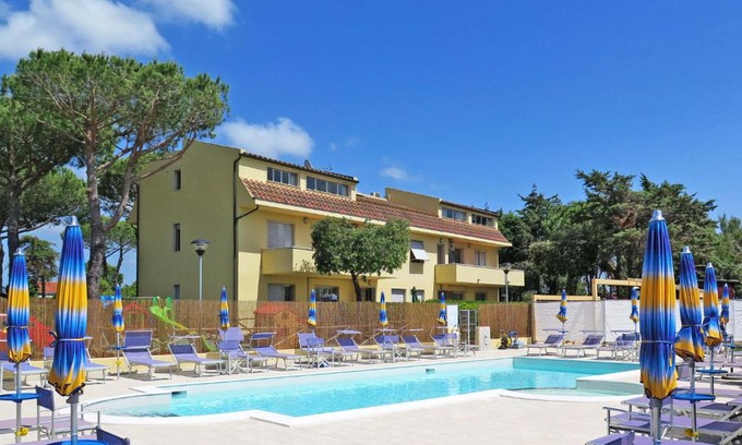 Marina di Cecina Apartamento | Apartment Riviera 1 by Interhome