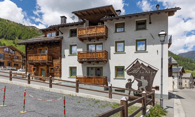 San Rocco Apartamento | Apartamento "Rock Mountain Planet Suite House" con vistas a la montaña, Wi-Fi y balcón