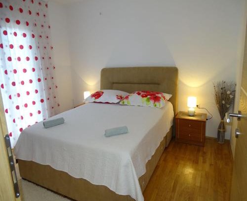 Slavonski Brod Apartamento | Apartment-Roncevic-2-mit-Meeresblick