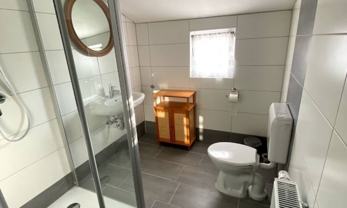 Wesseln Apartamento | Apartment room in Wesseln with bathroom (room 9)