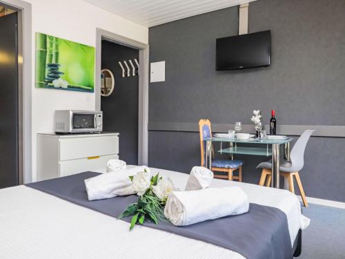 Noveli Apartamento | Apartment Rosablanche B22 by Interhome