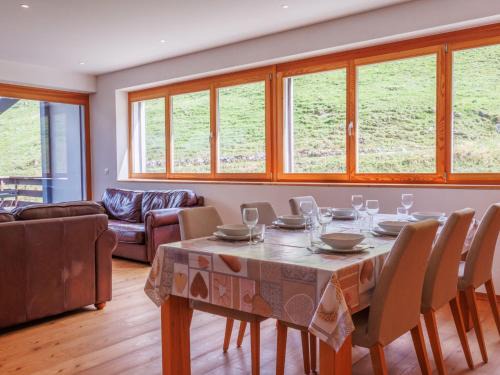 Noveli Apartamento | Apartment Rosablanche E 107 by Interhome