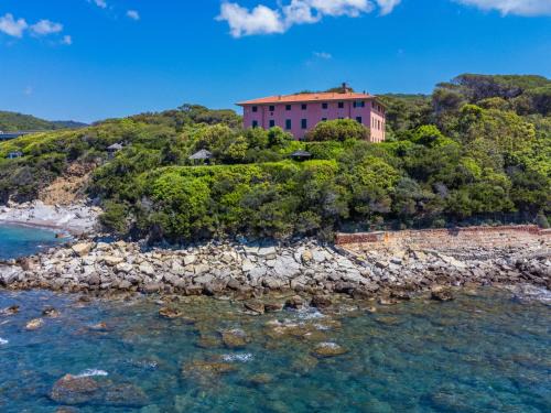 Rosignano Marittimo Apartamento | Apartment Rotonda by Interhome