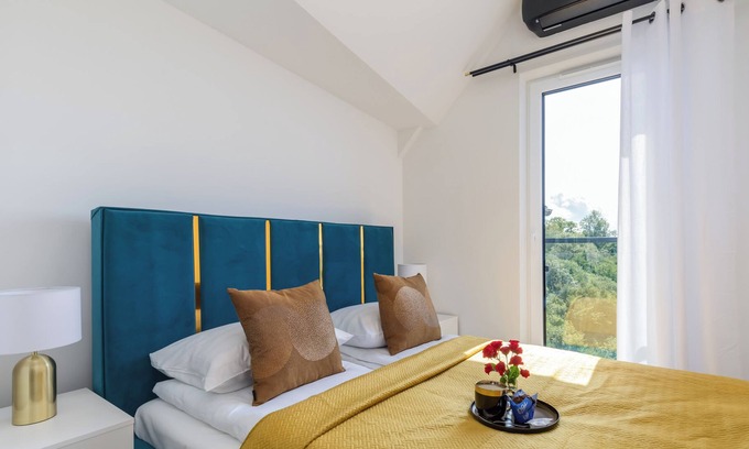 Sianozety Apartamento | Apartment Rozana Sianozety by Renters