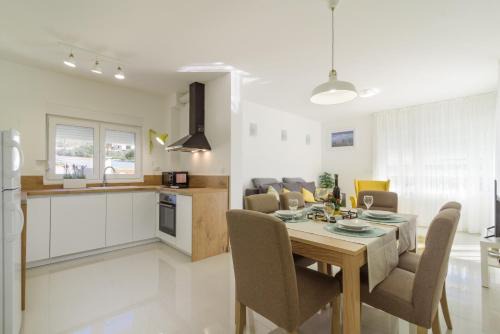 Seget Donji Apartamento | Apartment S-7