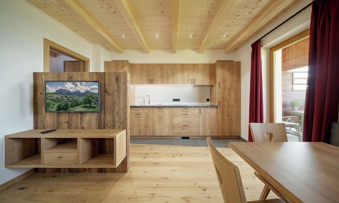 Fie allo Sciliar Apartamento | Apartamento 'Salbei' con vistas a la montaña, terraza privada y Wi-Fi